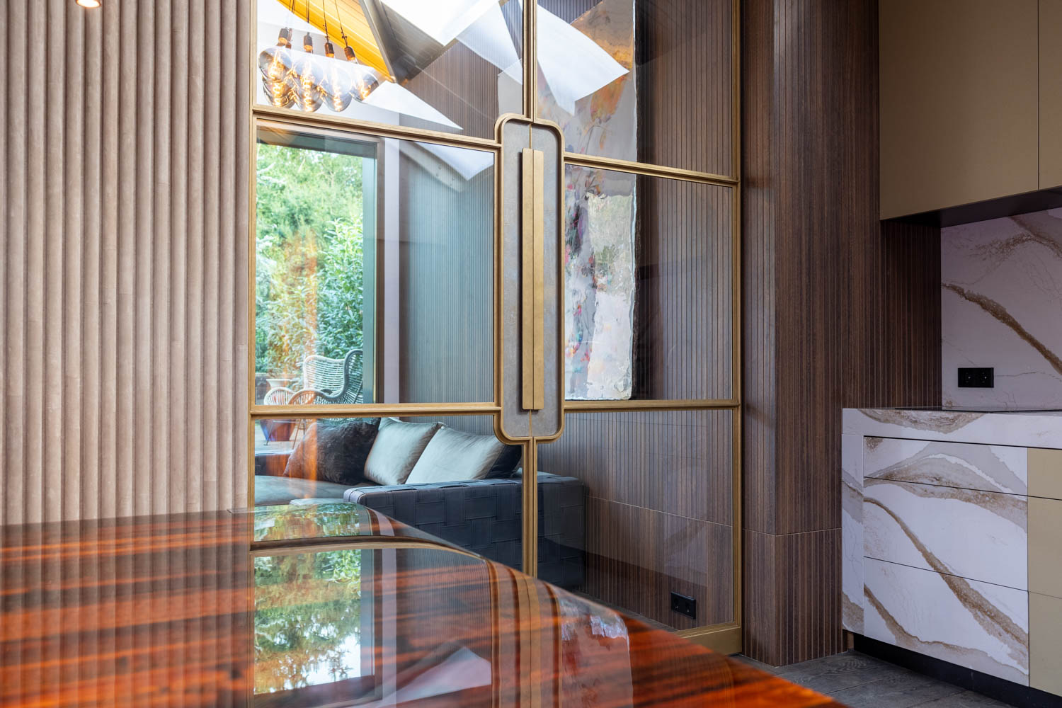 Model Rituals Osiris Hertman De Rooy Steel Doors (13)