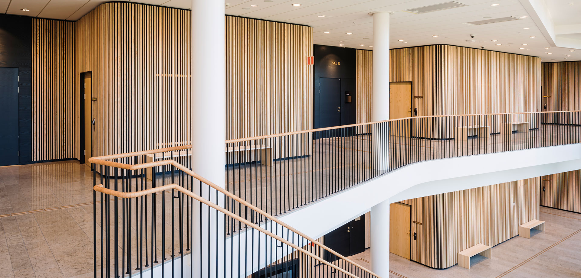 Woodwallclad Linear Plank Header